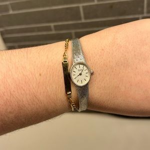 Working silver bulova with a new battery